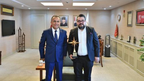 Kasap Halil Usta'ya Vali Çeber'den övgü dolu sözler